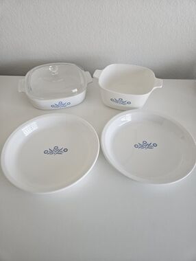 Corning Ware Blue Cornflower Made In USA 70s 80s Flower Pryoceram Cookware